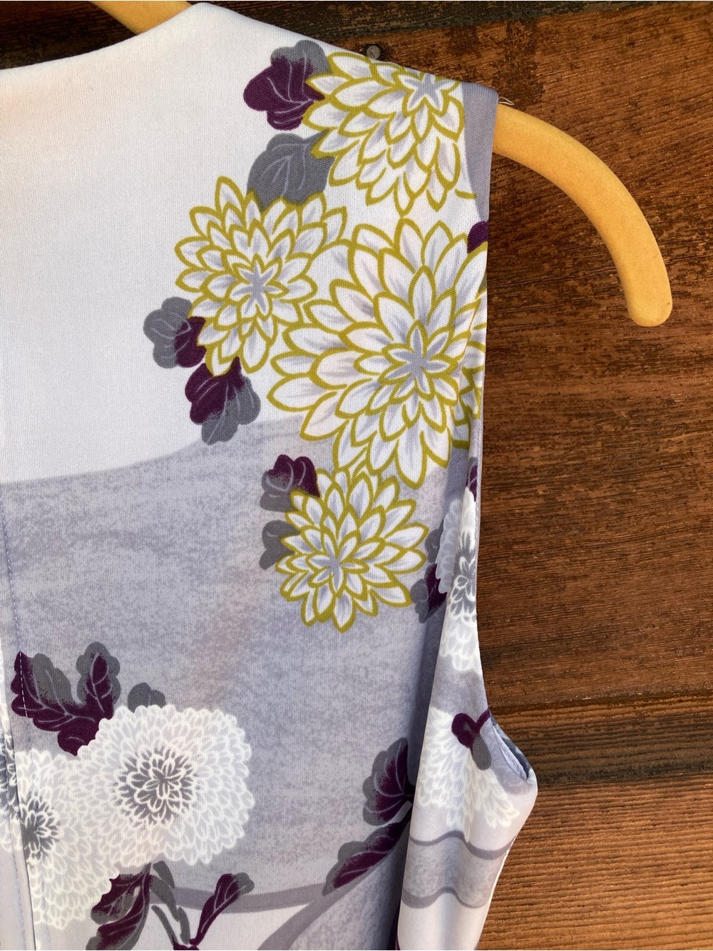 Retro Sleeveless Floral Maxi Dress - Picture 7 of 15